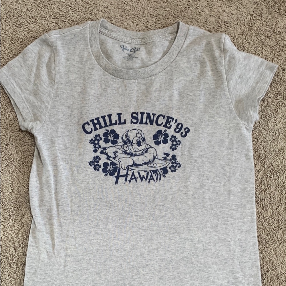 Brandy Melville chill since ‘93 Hawai’i tee